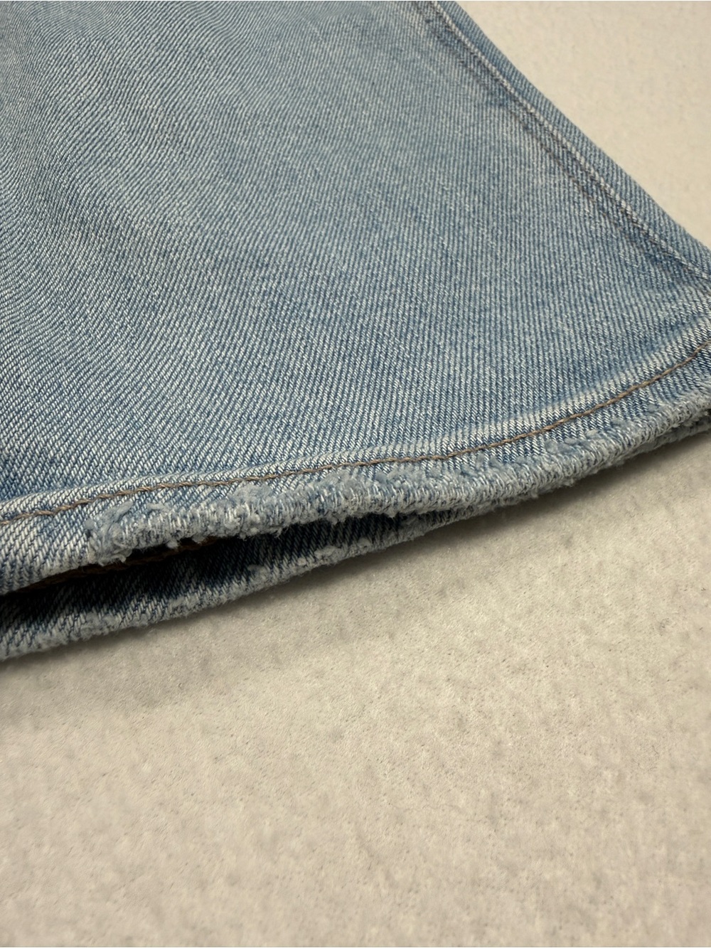 2/$30 American Eagle Light Wash Mom Straight Distressed Jeans Size 6 R #2448 - Picture 5 of 8